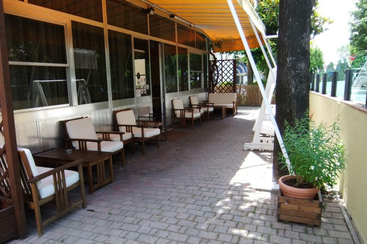 Albergo Villalma Rimini Ngoại thất bức ảnh