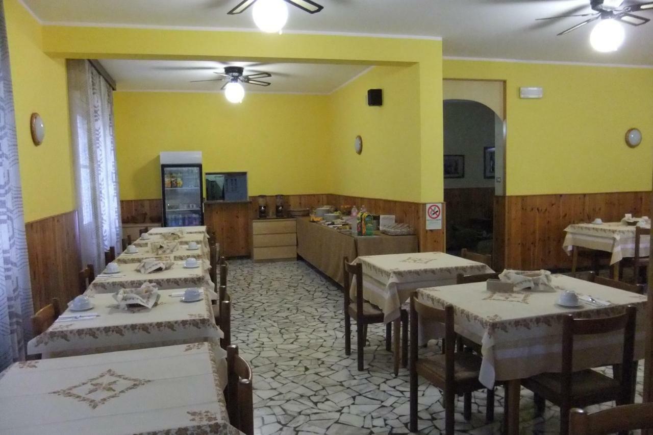 Albergo Villalma Rimini Ngoại thất bức ảnh