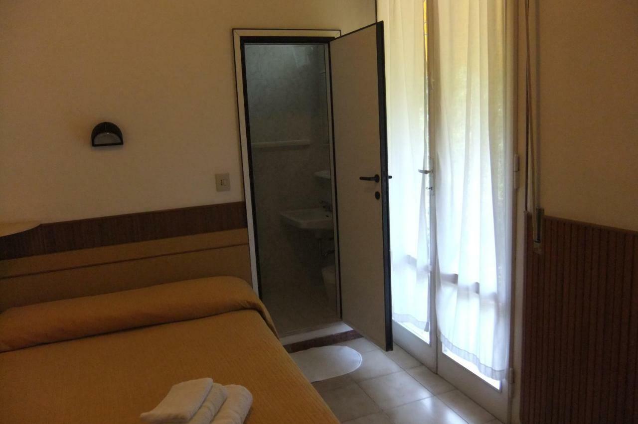 Albergo Villalma Rimini Ngoại thất bức ảnh