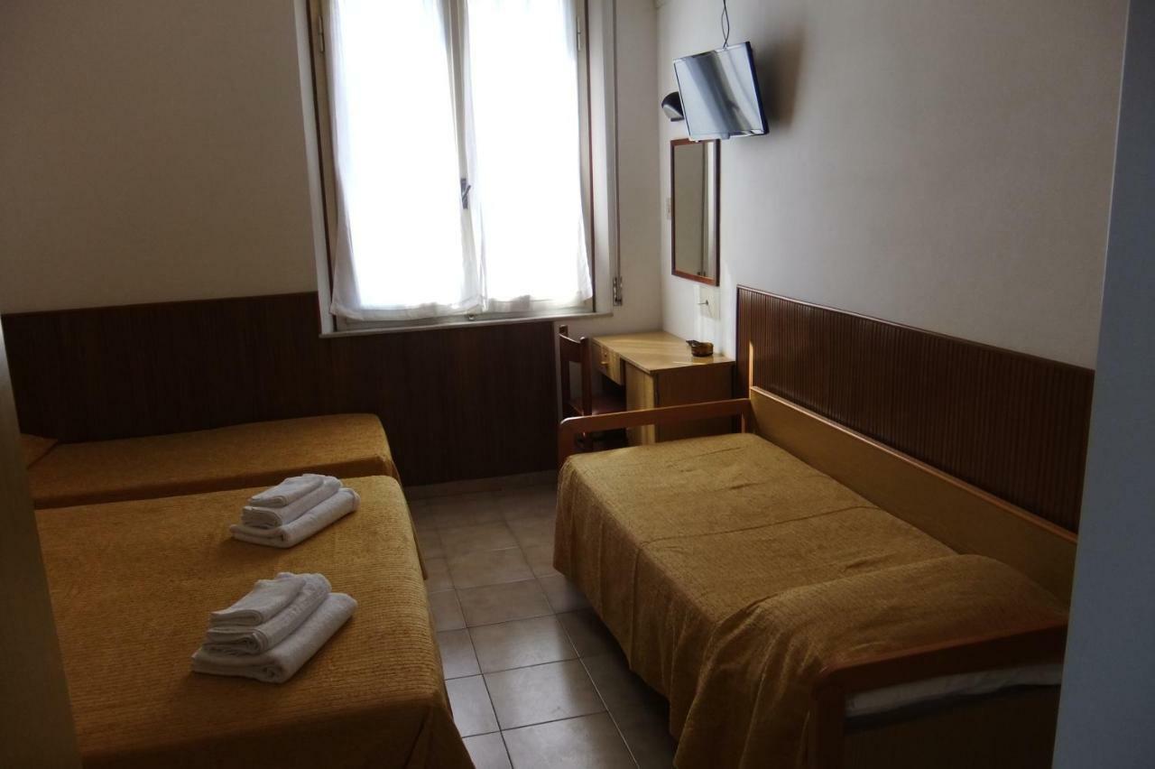 Albergo Villalma Rimini Ngoại thất bức ảnh