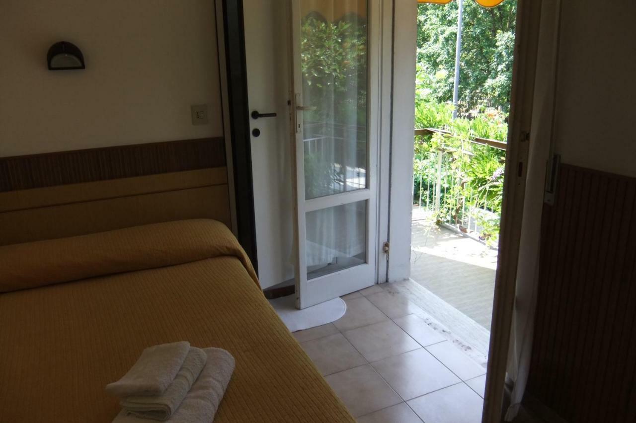 Albergo Villalma Rimini Ngoại thất bức ảnh
